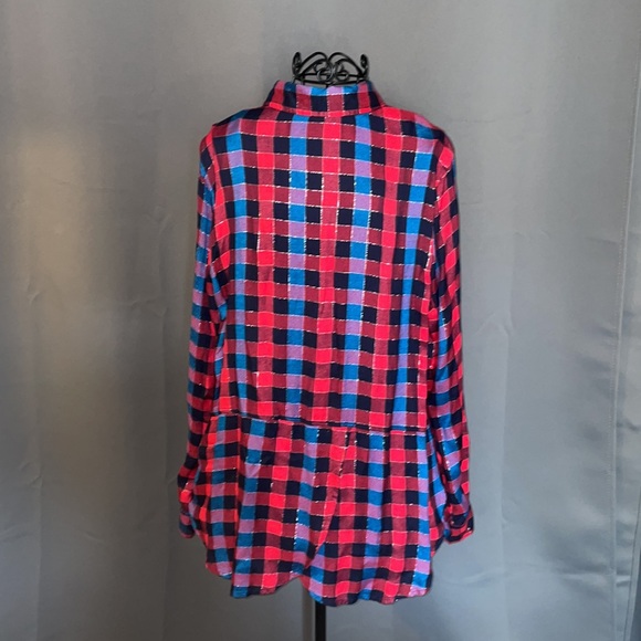 NWOT.  Women’s button down checkered shirt, size large - Picture 2 of 6